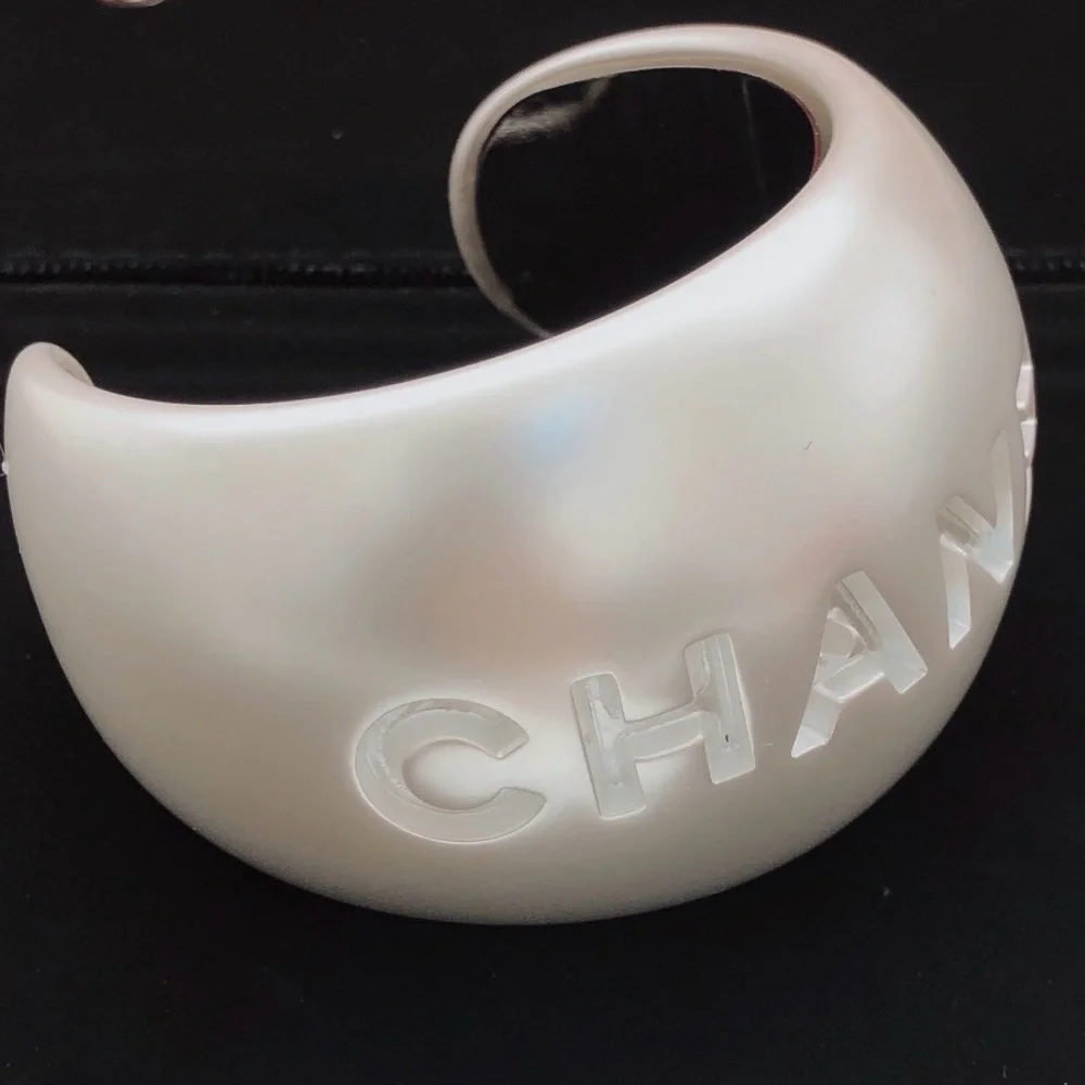 CHANEL White Pearl Acrylic Open Cuff Bracelet - Picture 2 of 4